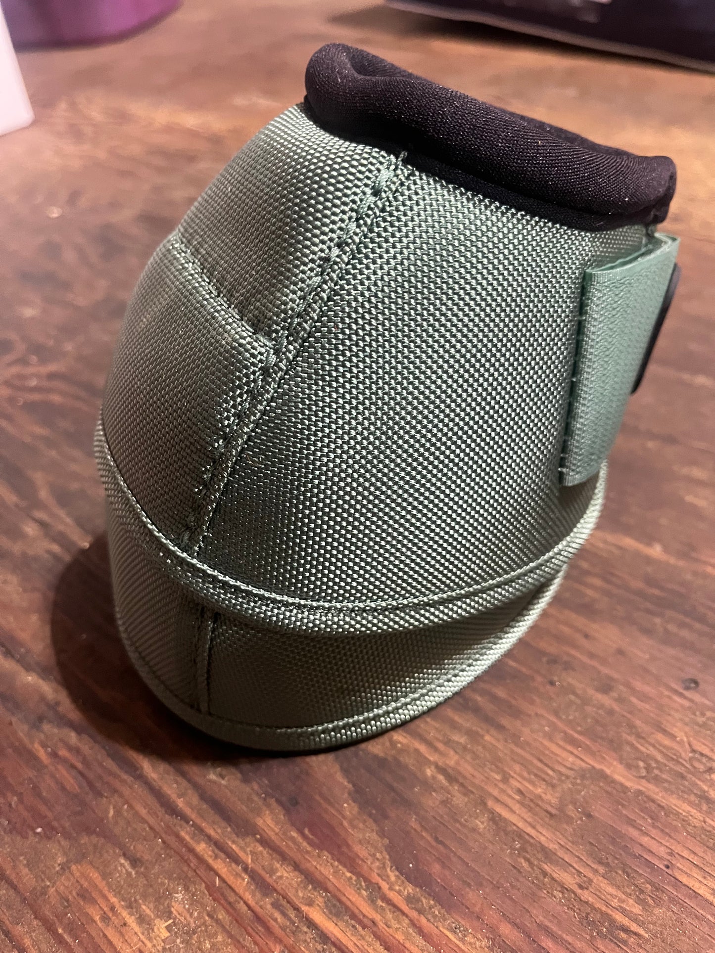 Green medium no turn bell boots