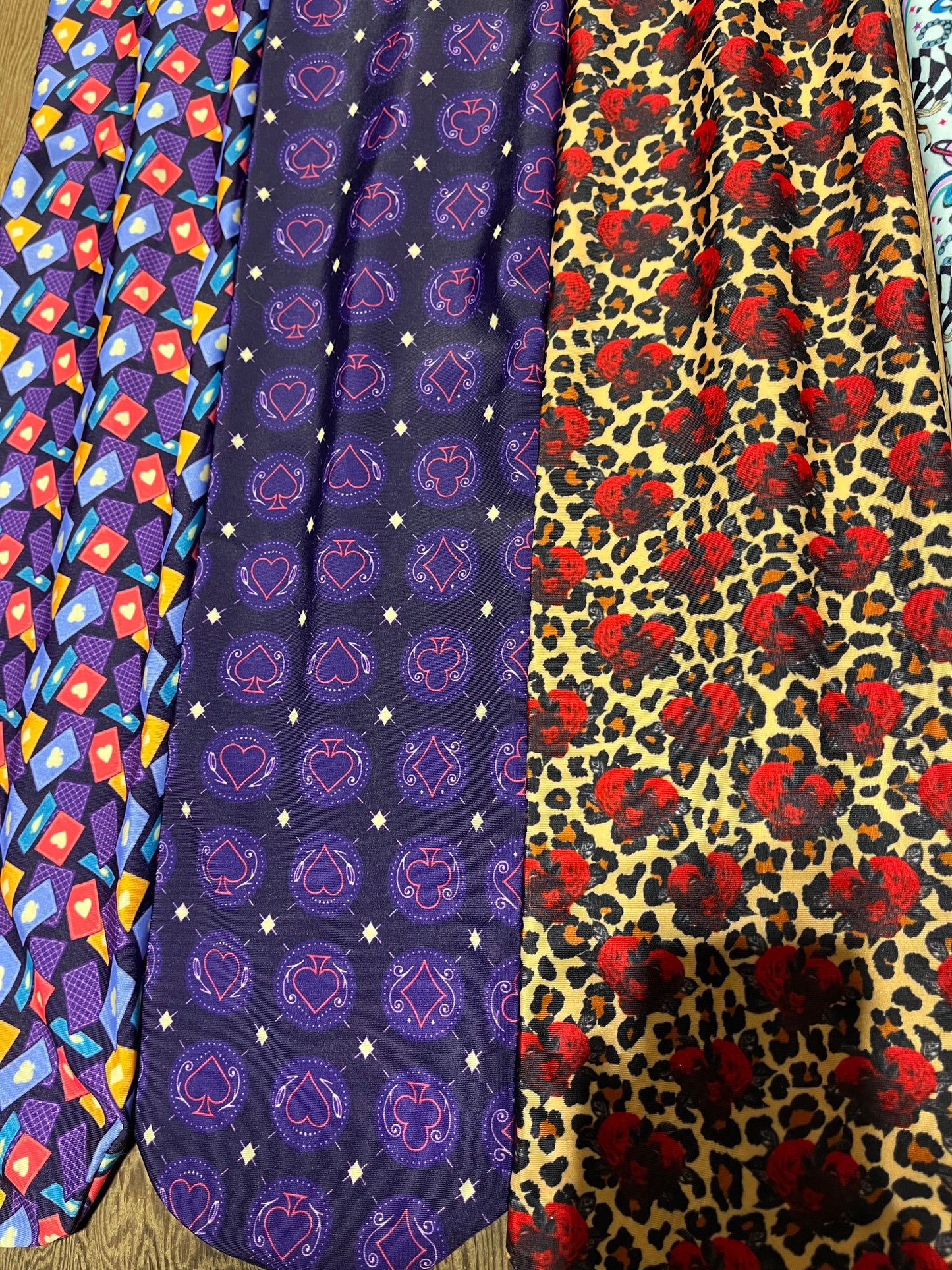Printed tail bags