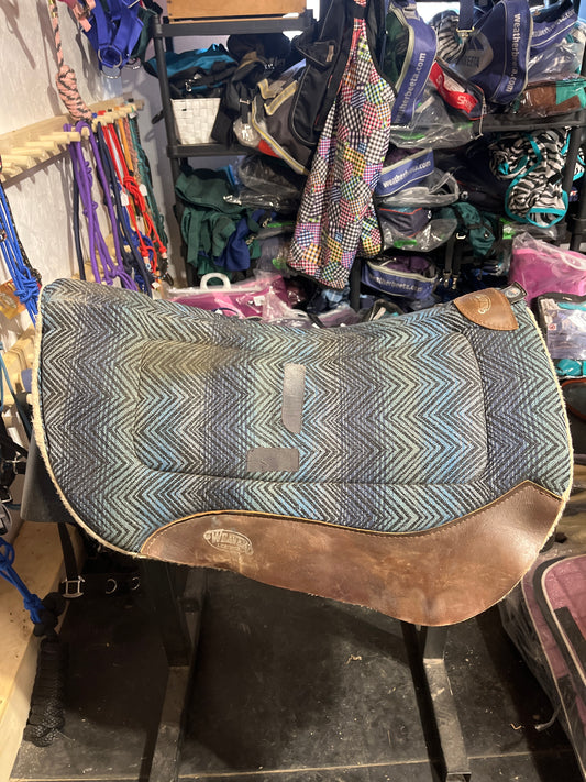 Weaver round skirt pad