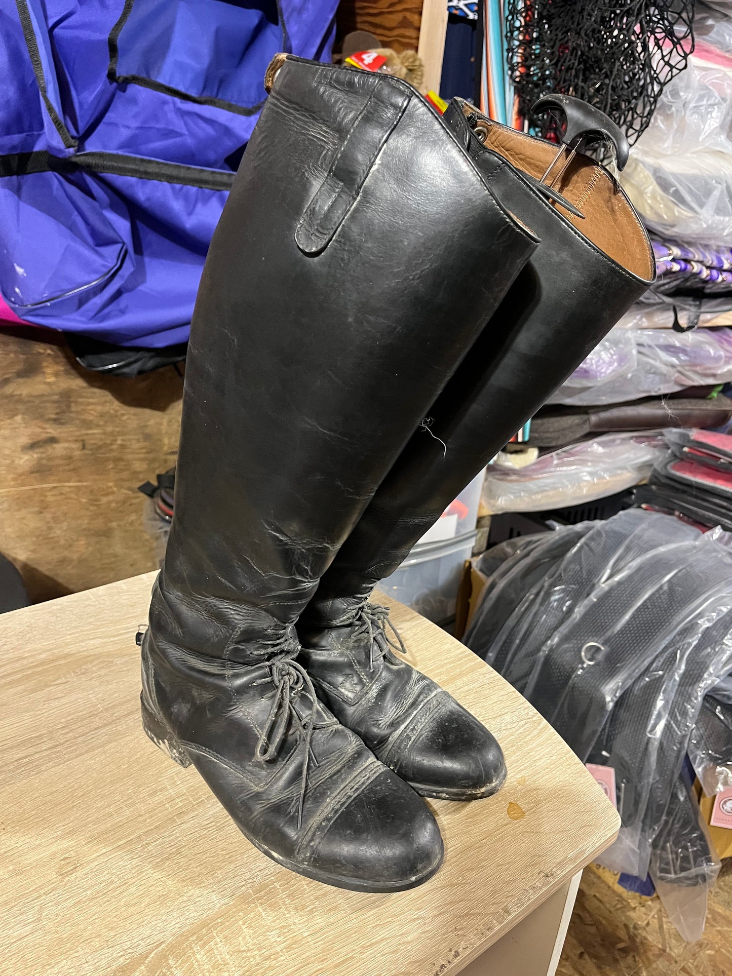 7.5 Ariat medium height wide calf