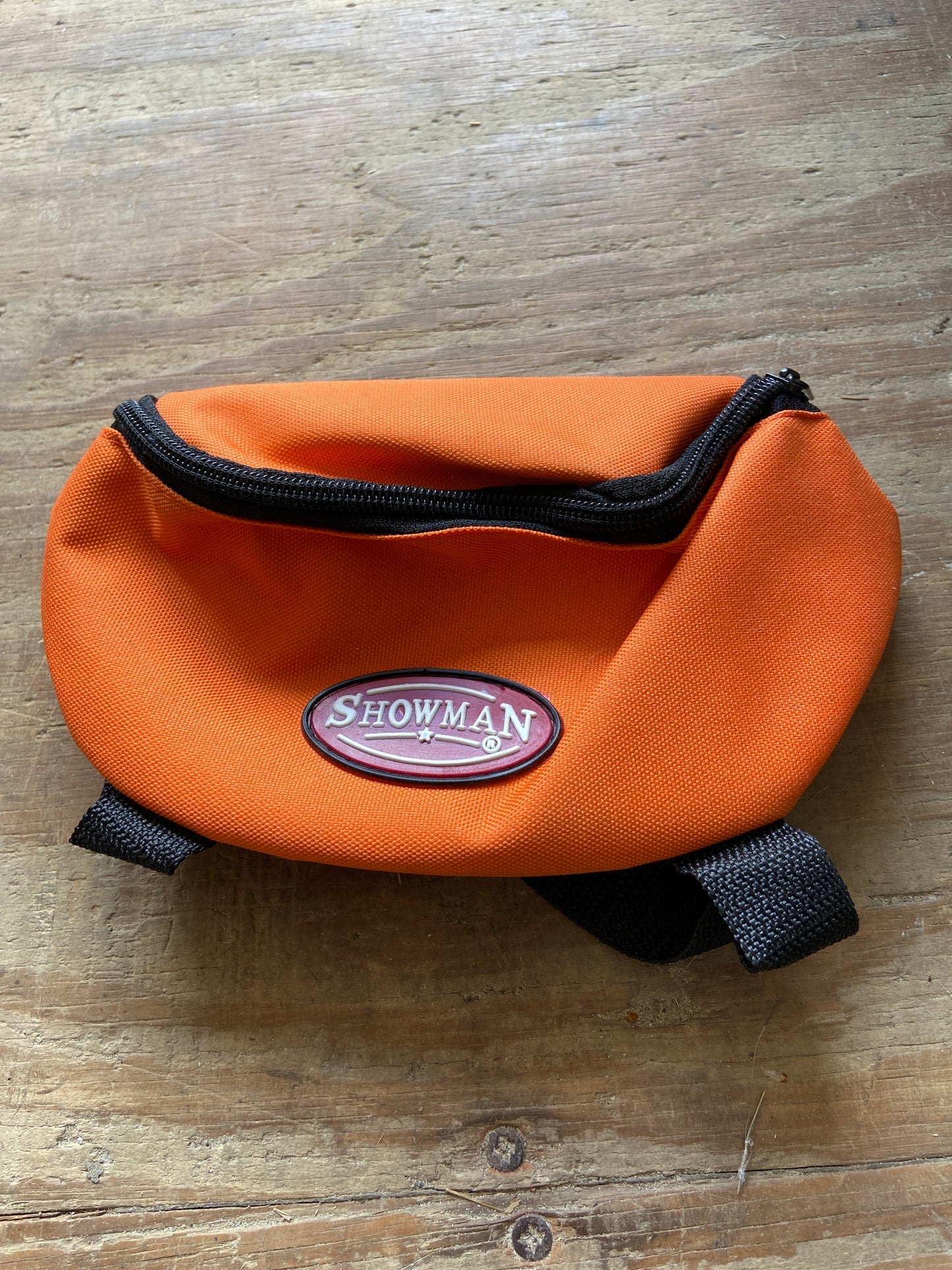 Orange saddle sac