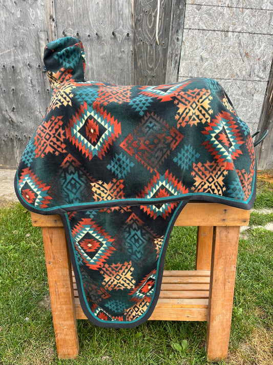 Aztec Western fleece full coverage saddle cover with fenders, horn, & stirrup pockets