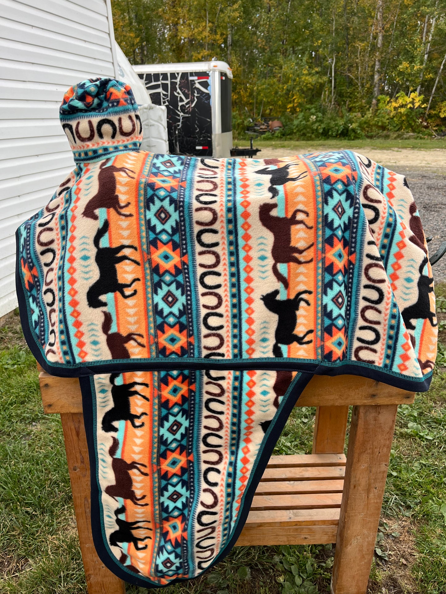 Navajo horse print western fleece full coverage saddle cover with fenders, horn, & stirrup pockets