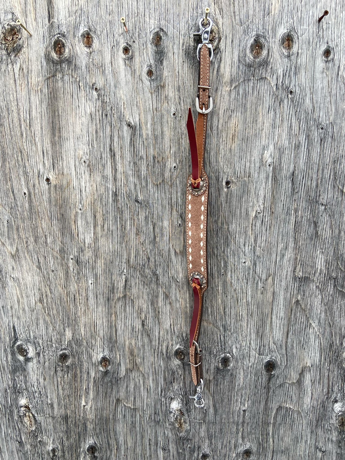 Buckstitch wither strap
