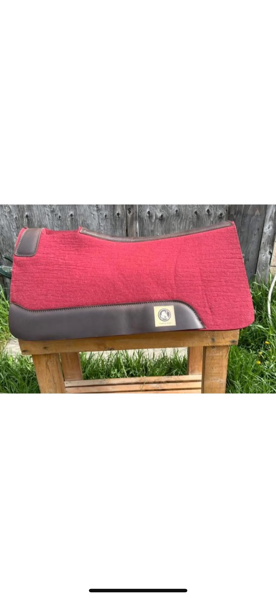 Burgundy wool pad 30x30
