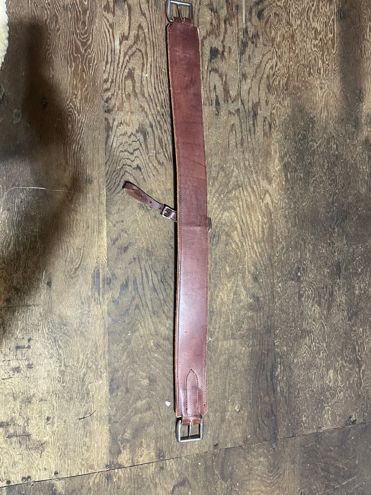 Weaver leather back cinch with connector strap