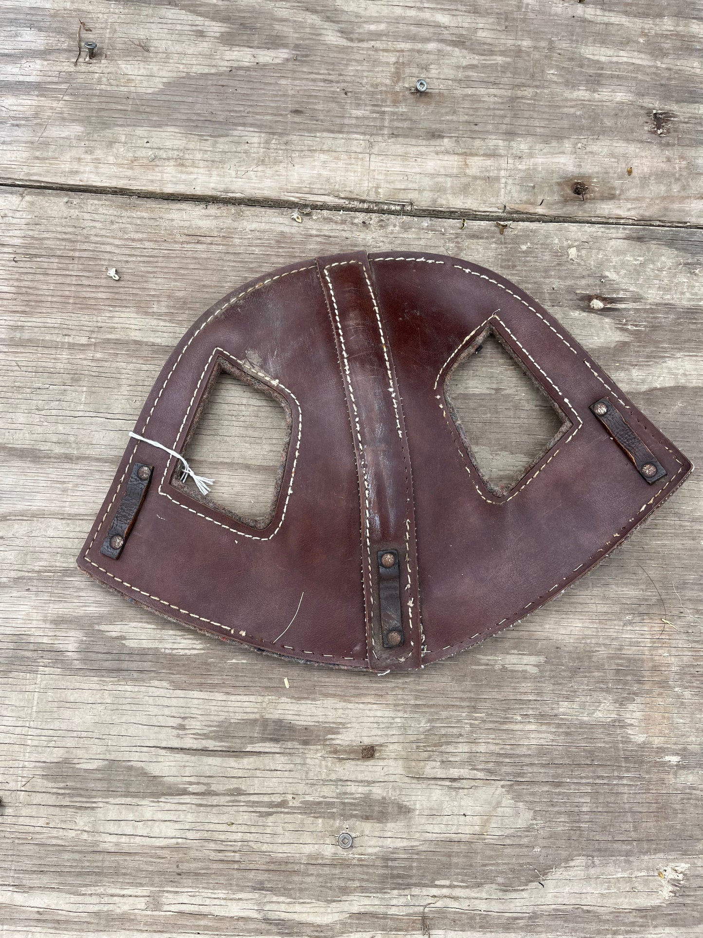 Leather trailering head bumper