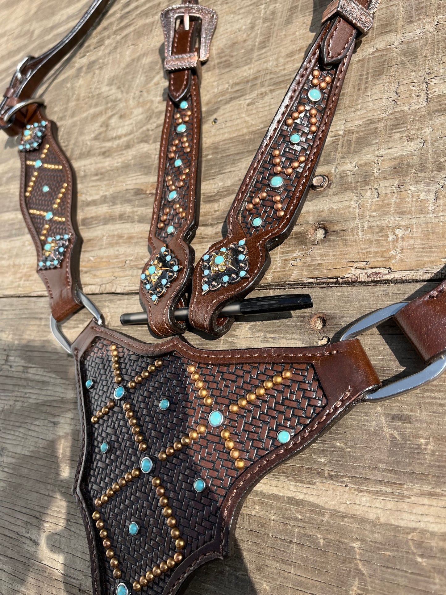 Gladiator tack set with baby blue stones