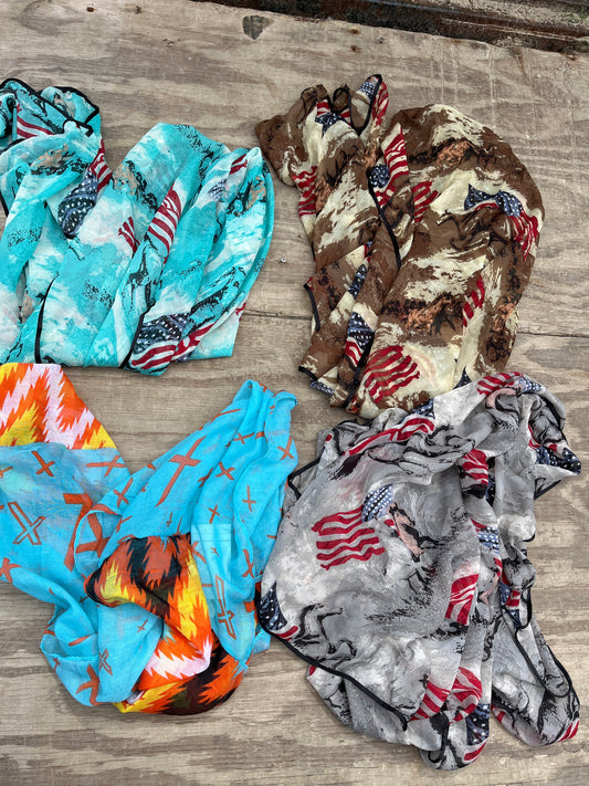 Lot of 4 horse & flag scarf