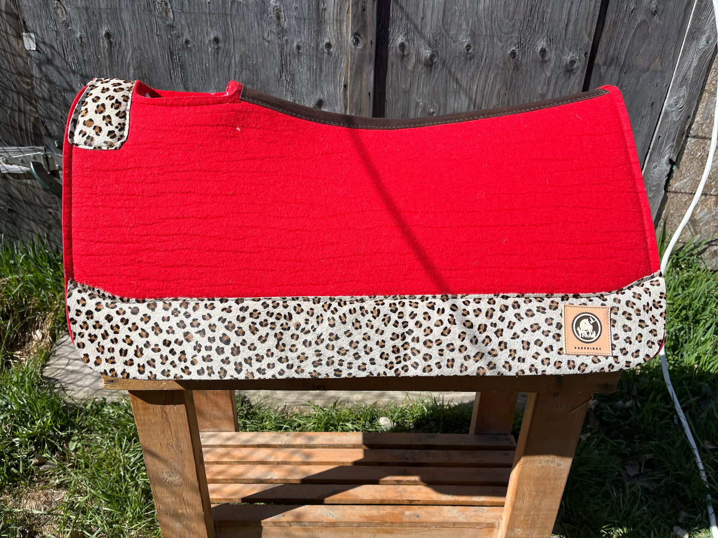Red cheetah 30x30 wool pad