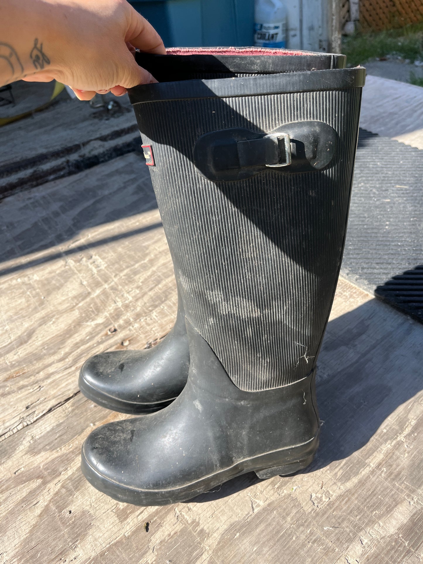 Size 6 ladies rubber boots