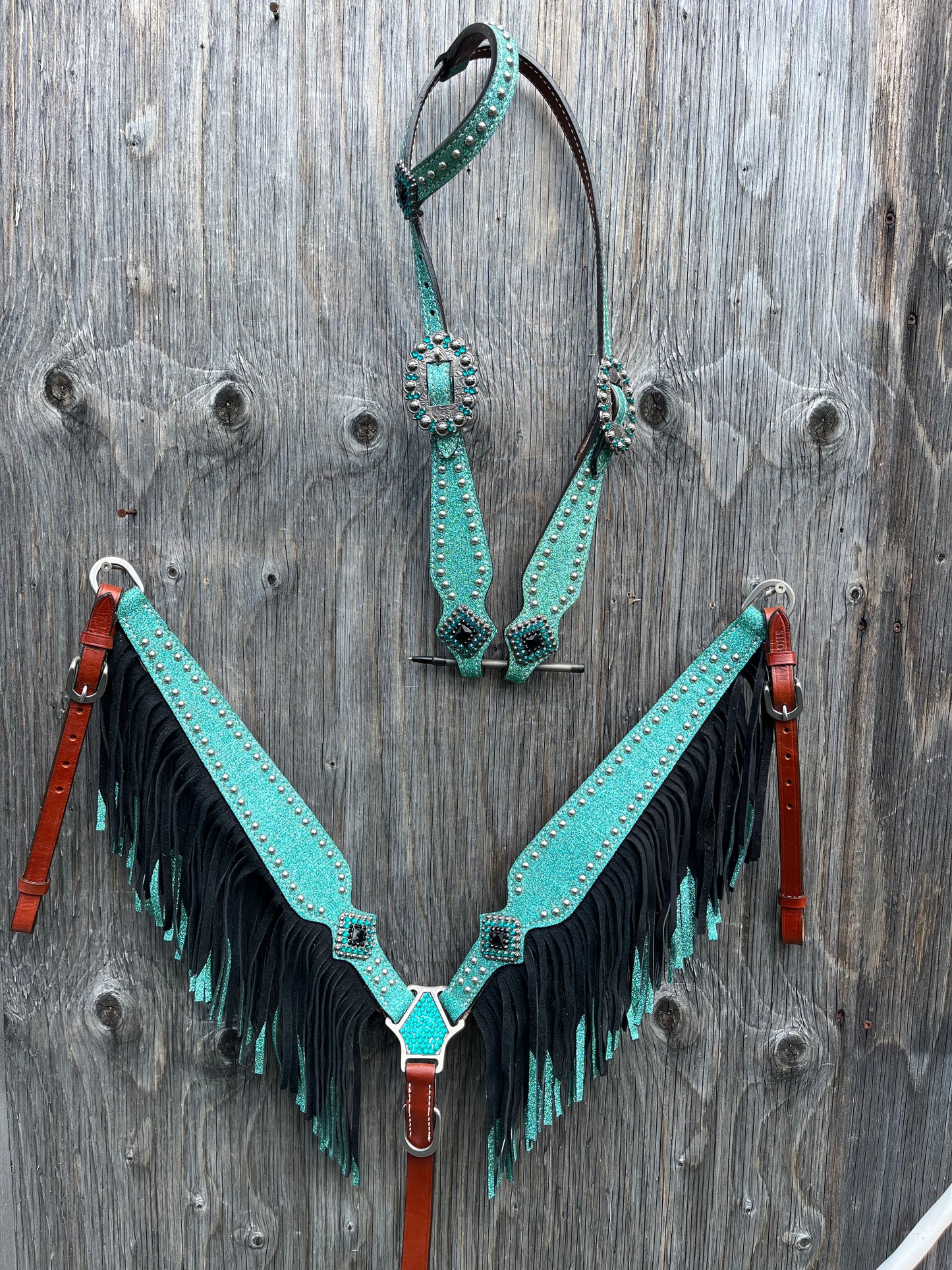 Teal glitter tack set