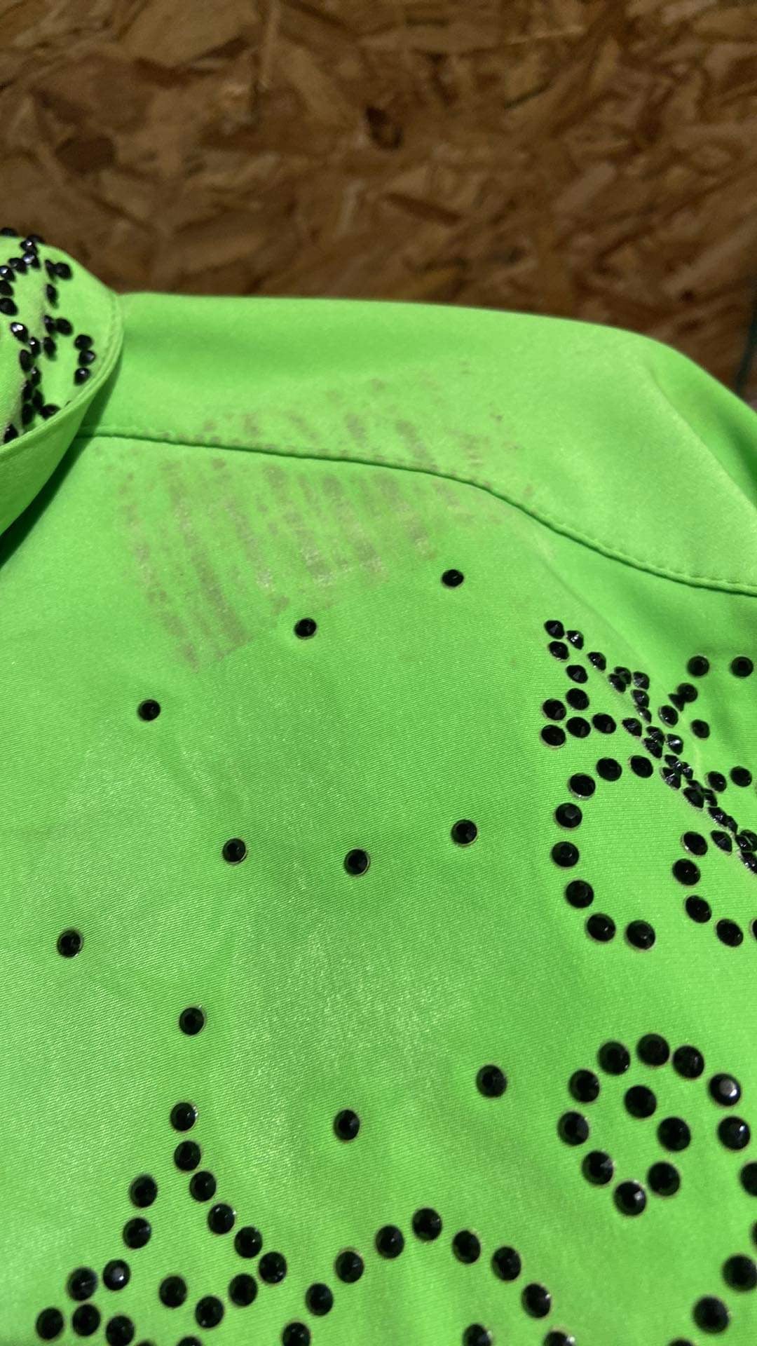 Large rods show shirt