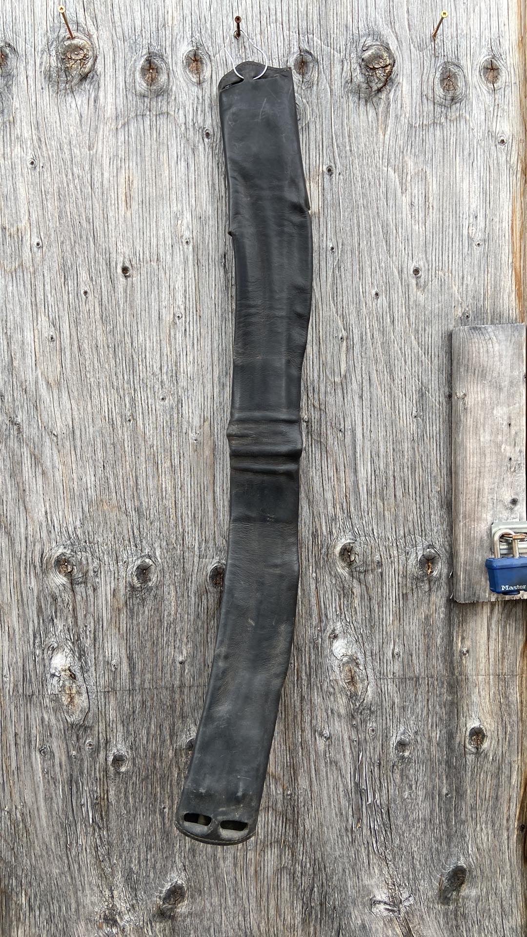 30” schleese dressage girth with leather cover