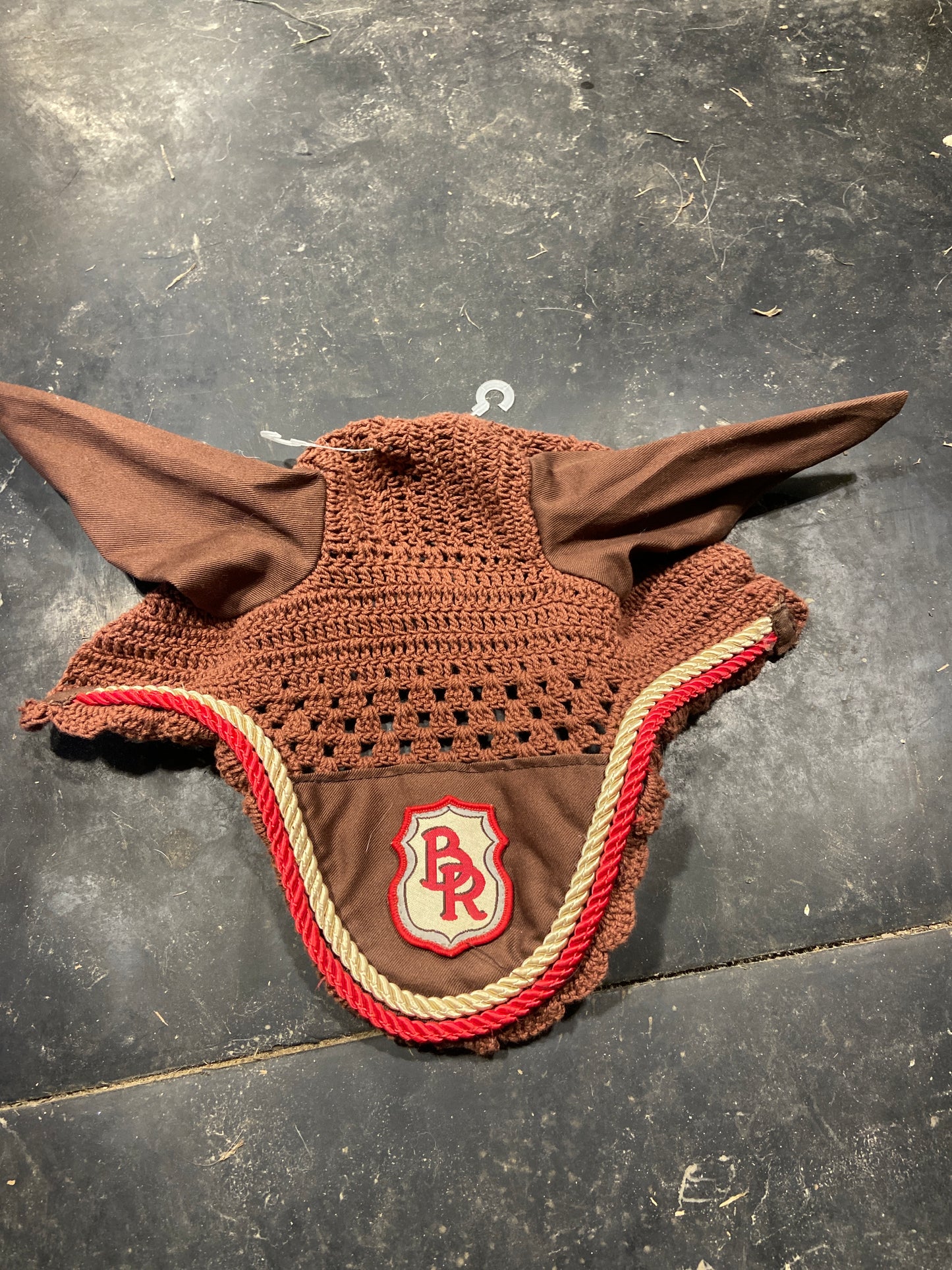 Brown cob bonnet