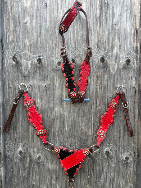 Red and black gladiator one ear tack set