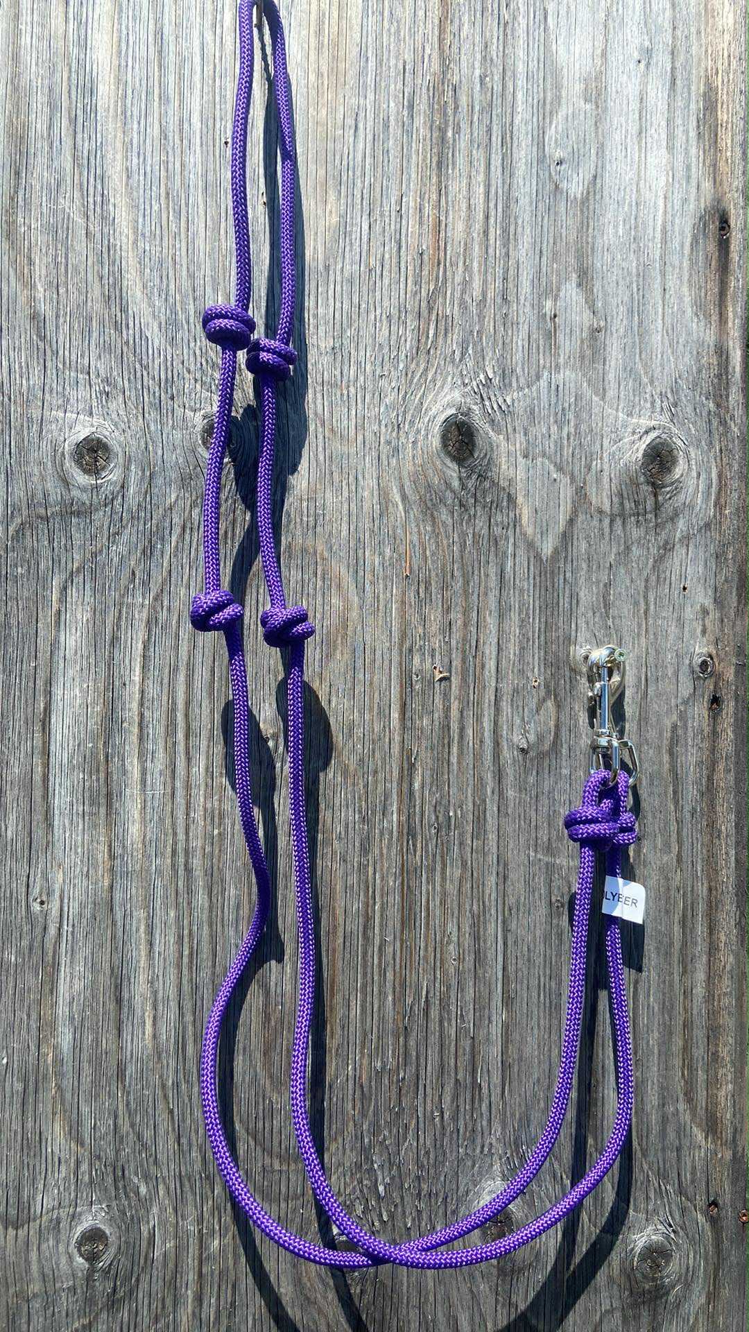 Barrel reins with knots