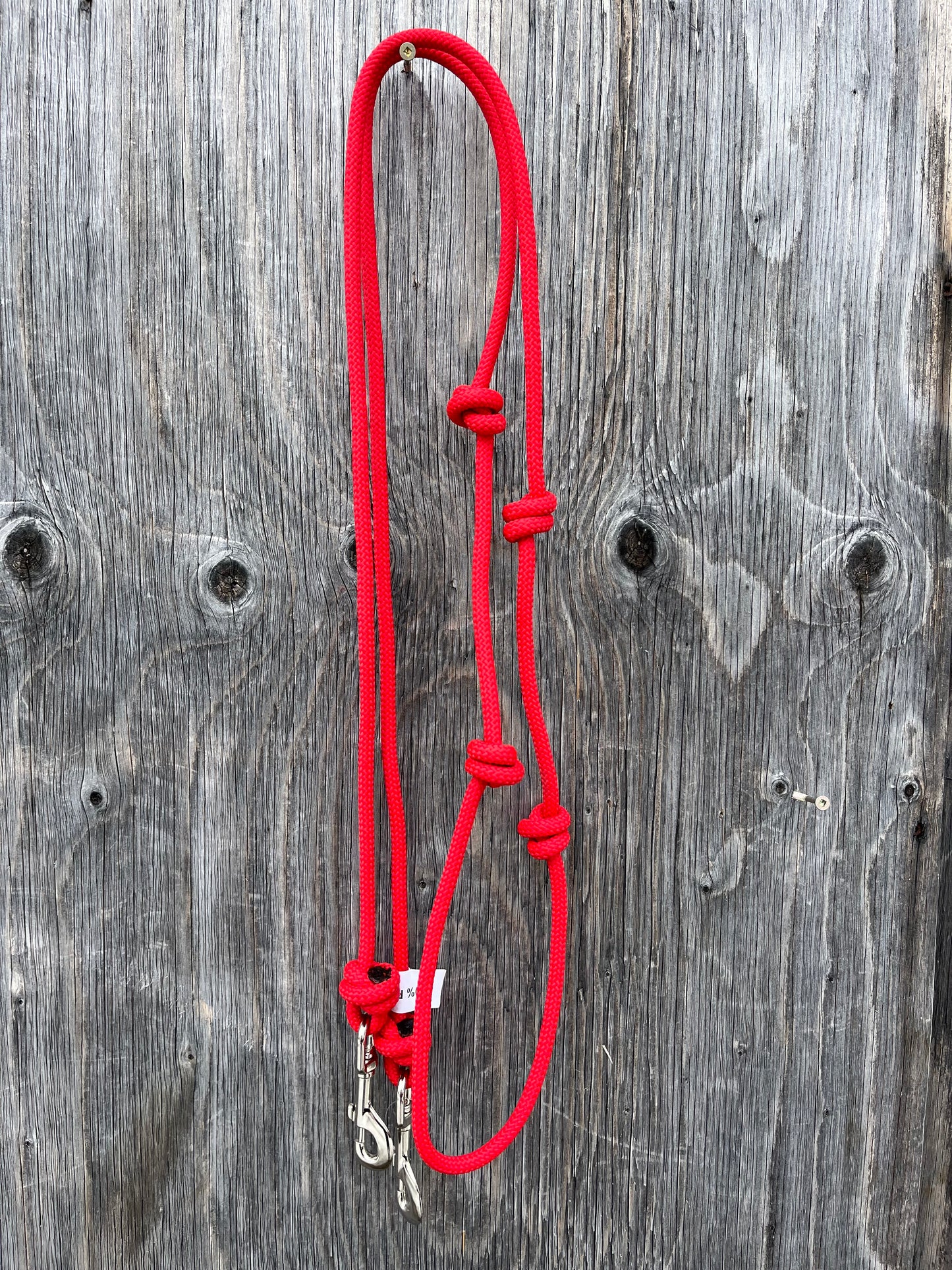 Red clip on barrel reins
