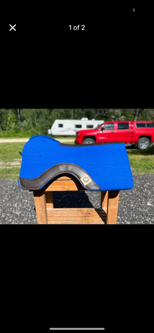 Blue wither relief open wither wool pad