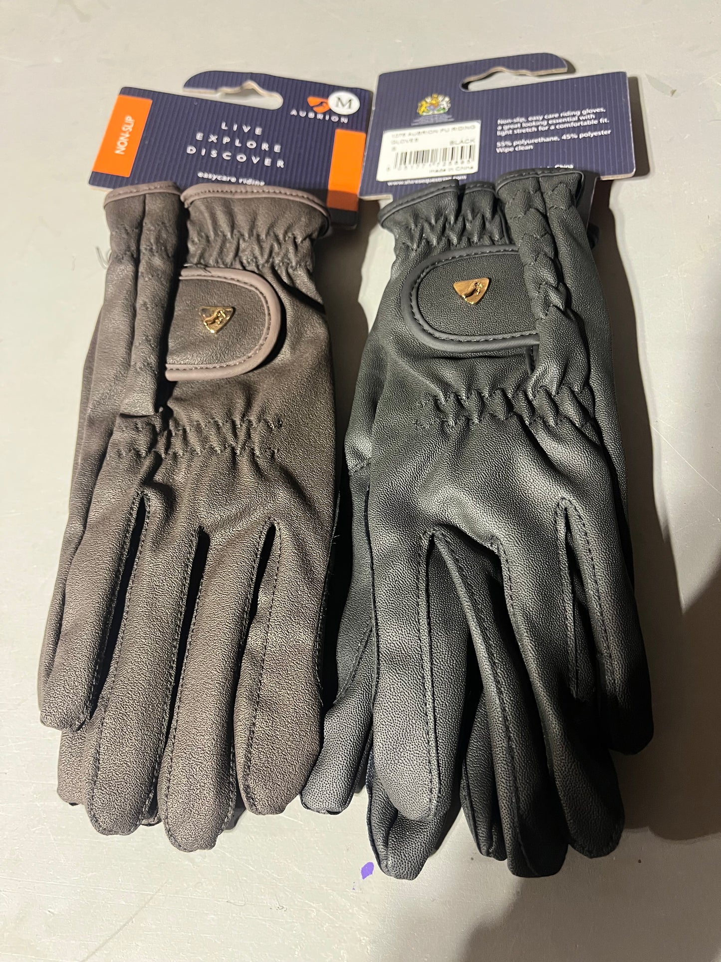 Ladies riding gloves