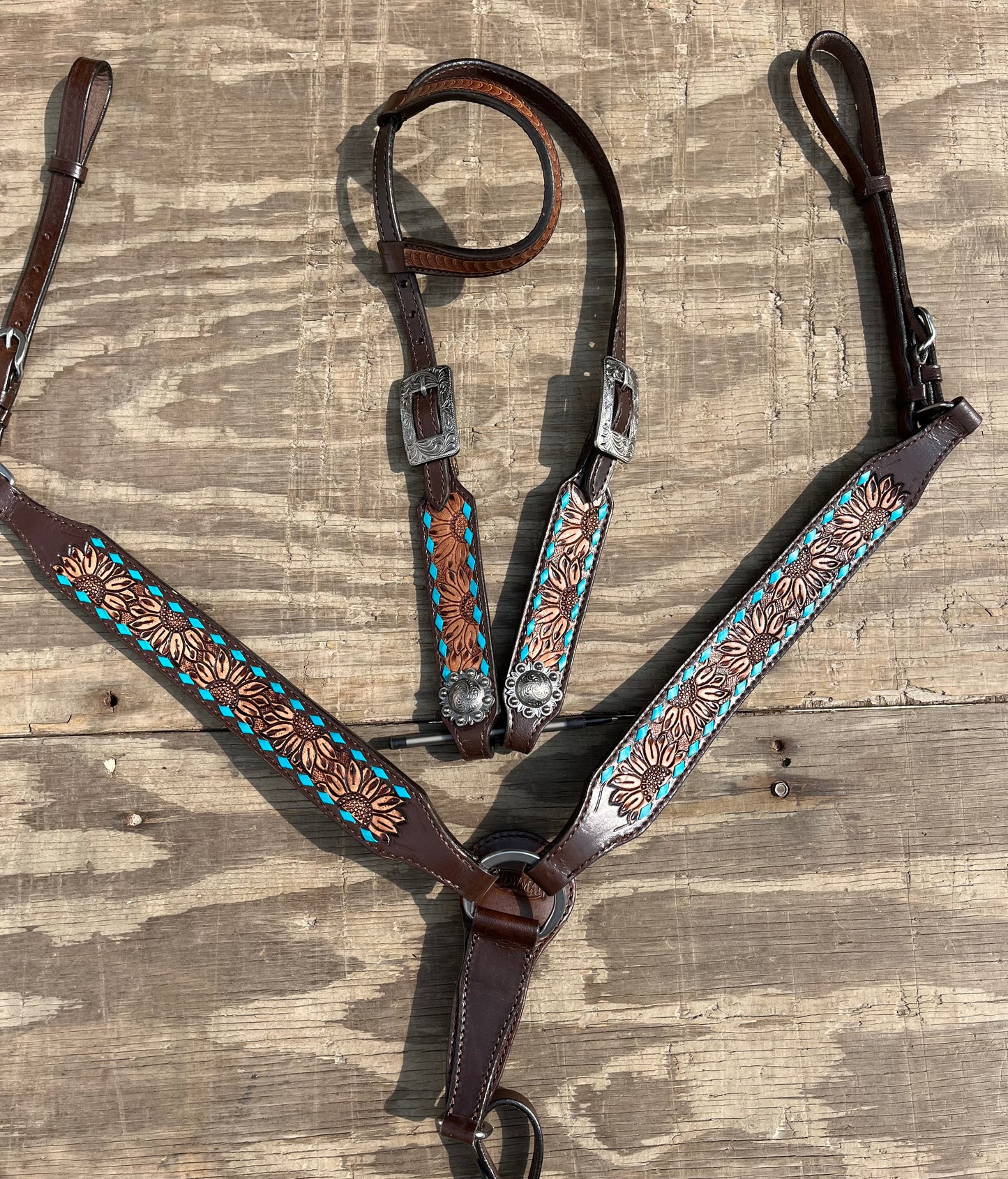 Teal buckstitch tooled sunflower one ear tack set