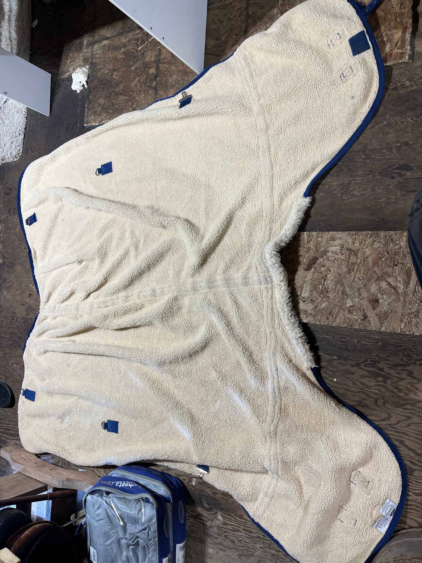 75” weatherbeeta Pearl fleece lined stable / show rug