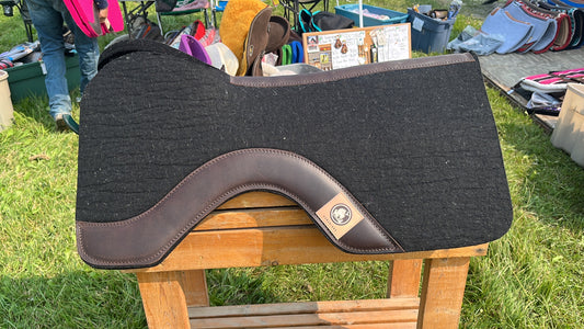 Black open wither wool pad
