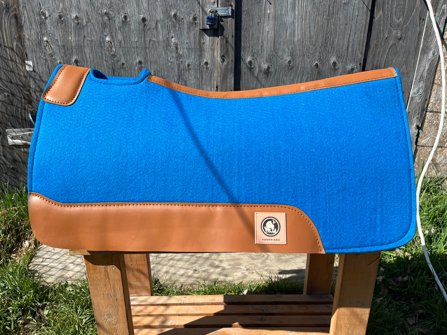 Blue western wool pad