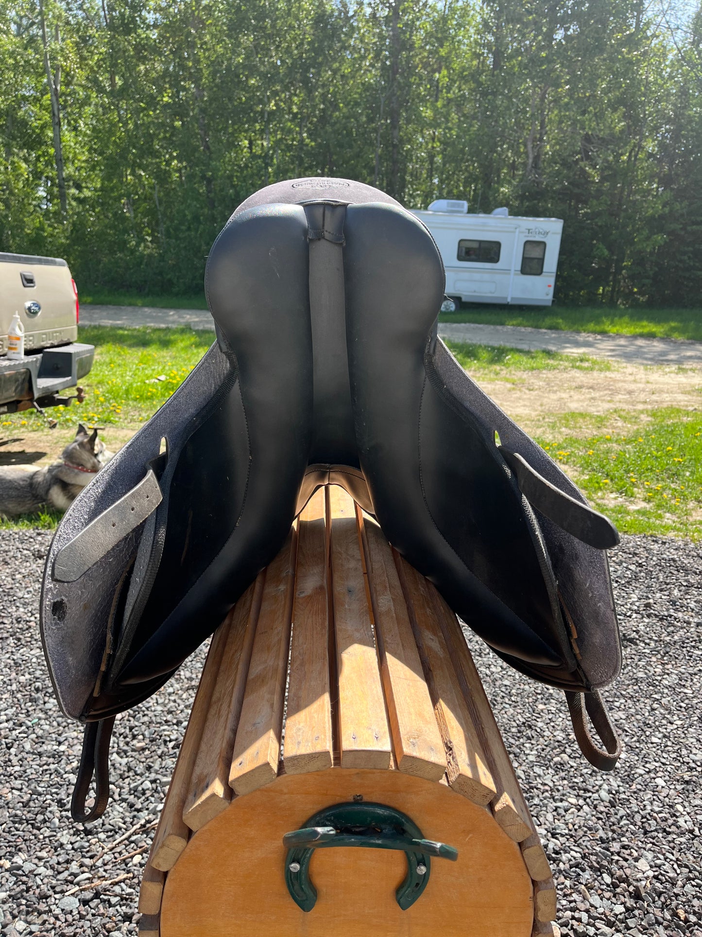 17” S HDR club saddle