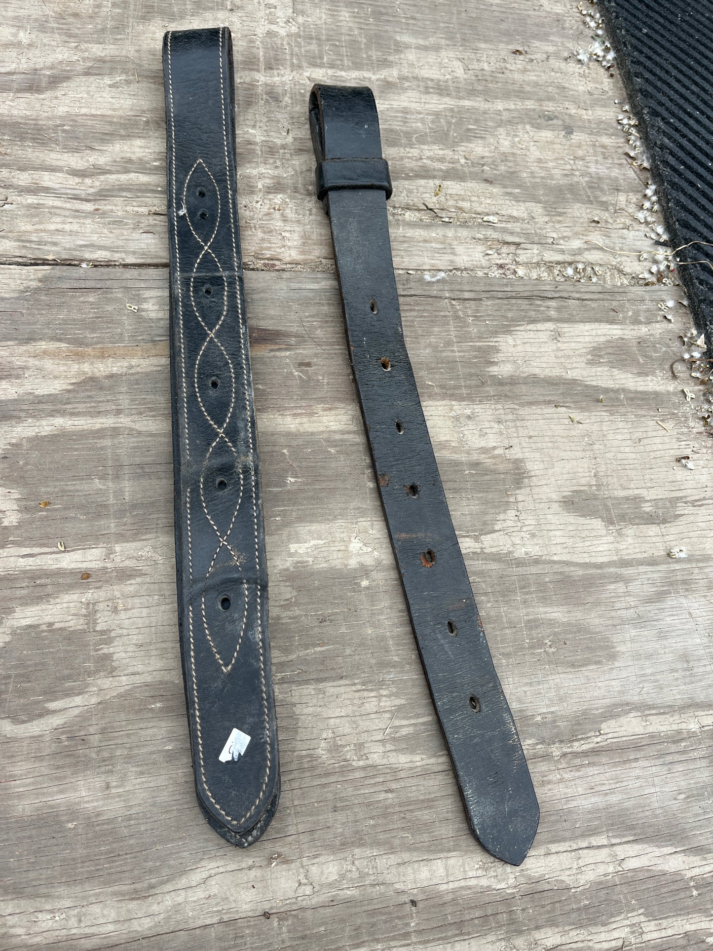 2 black random billets