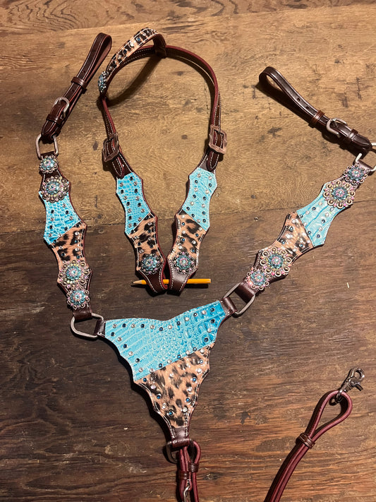 Teal cheetah gladiator tack set