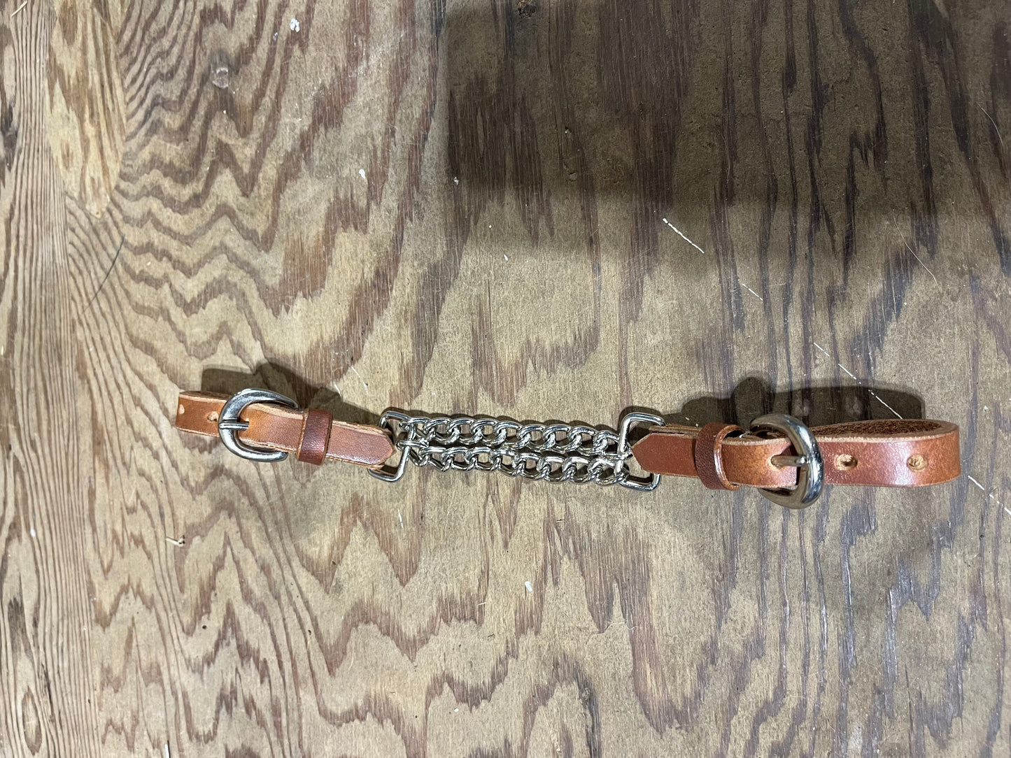Double chain curb