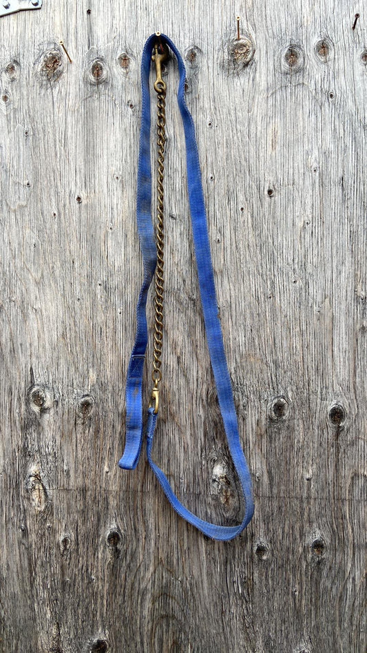 Nylon lead with brass chain