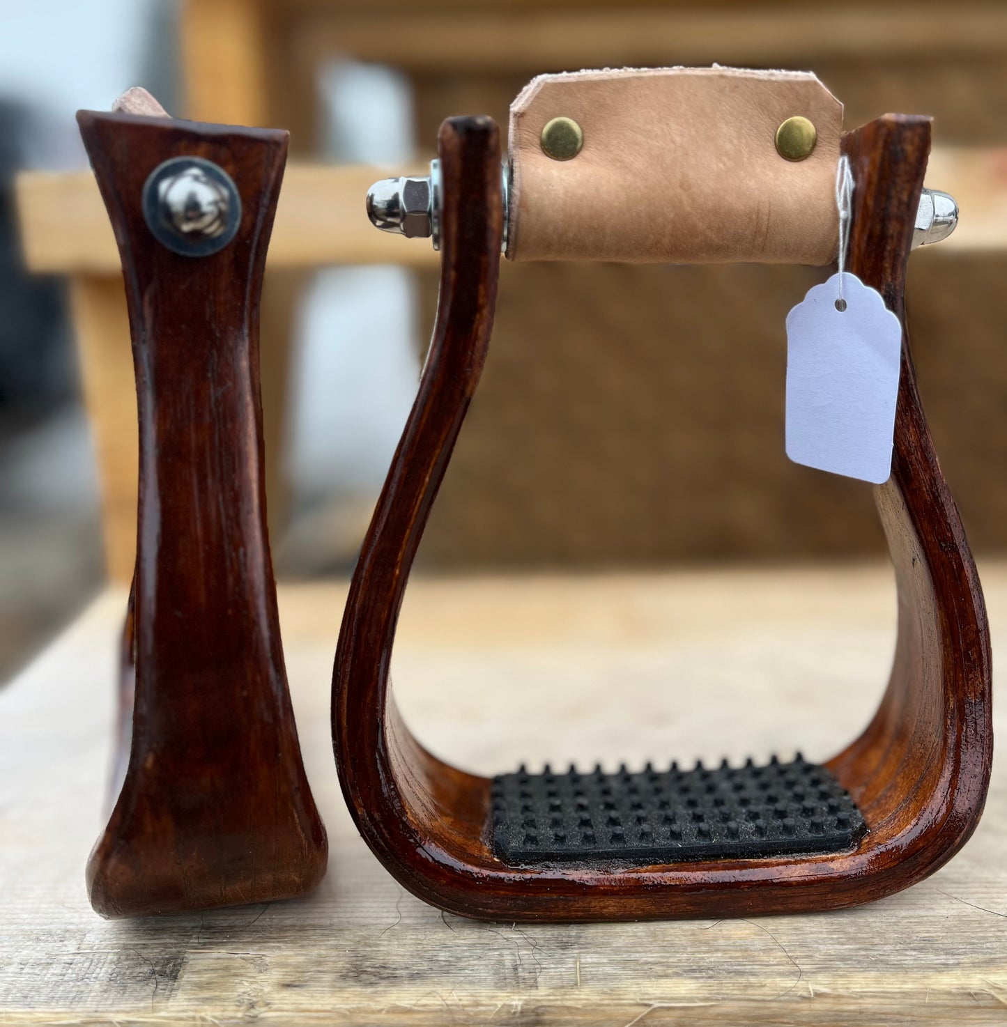 Varnish wooden barrel stirrups