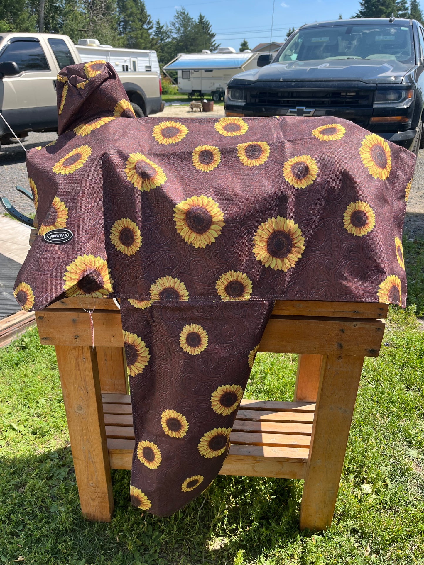 Sunflower western saddle cover