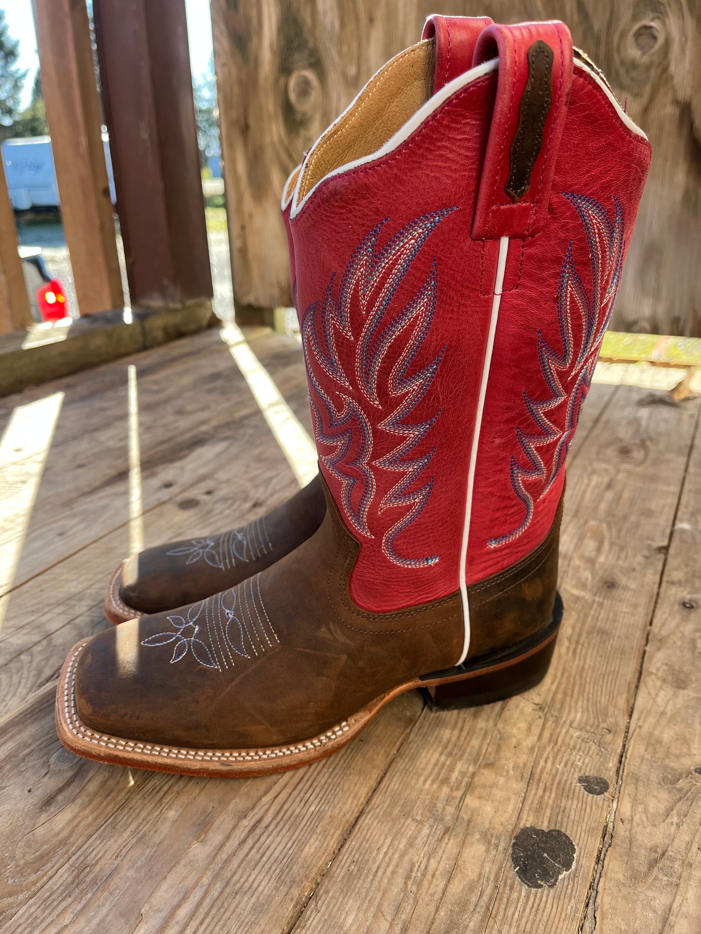 Women’s size 7 cowboy boots