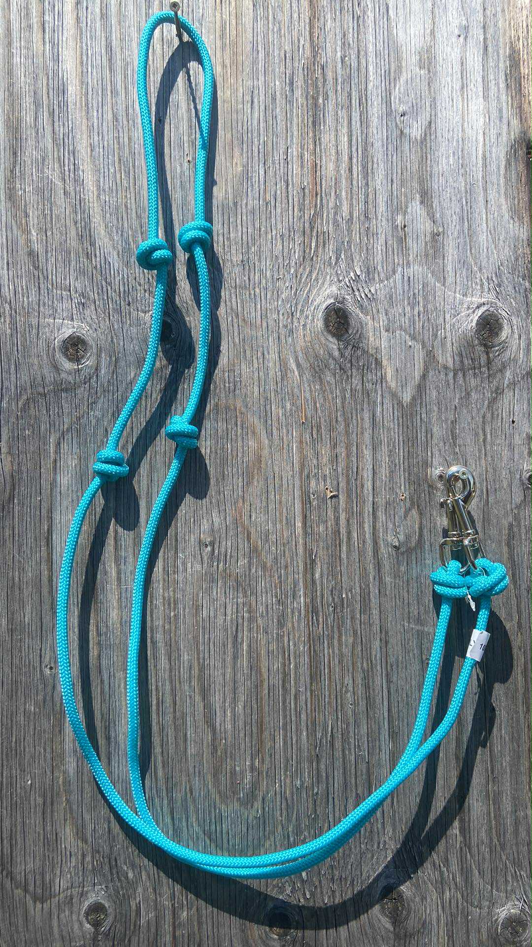 Barrel reins with knots