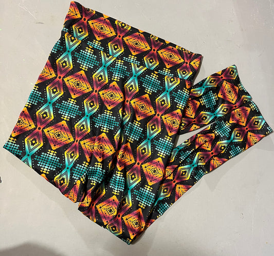 Aztec fun print leggings