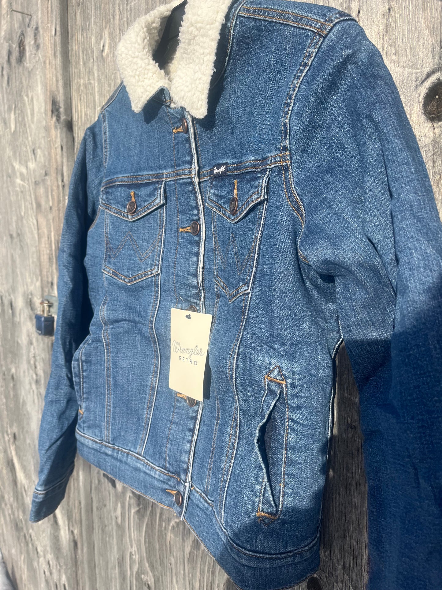 Women’s western denim wrangler Sherpa lined jacket dark