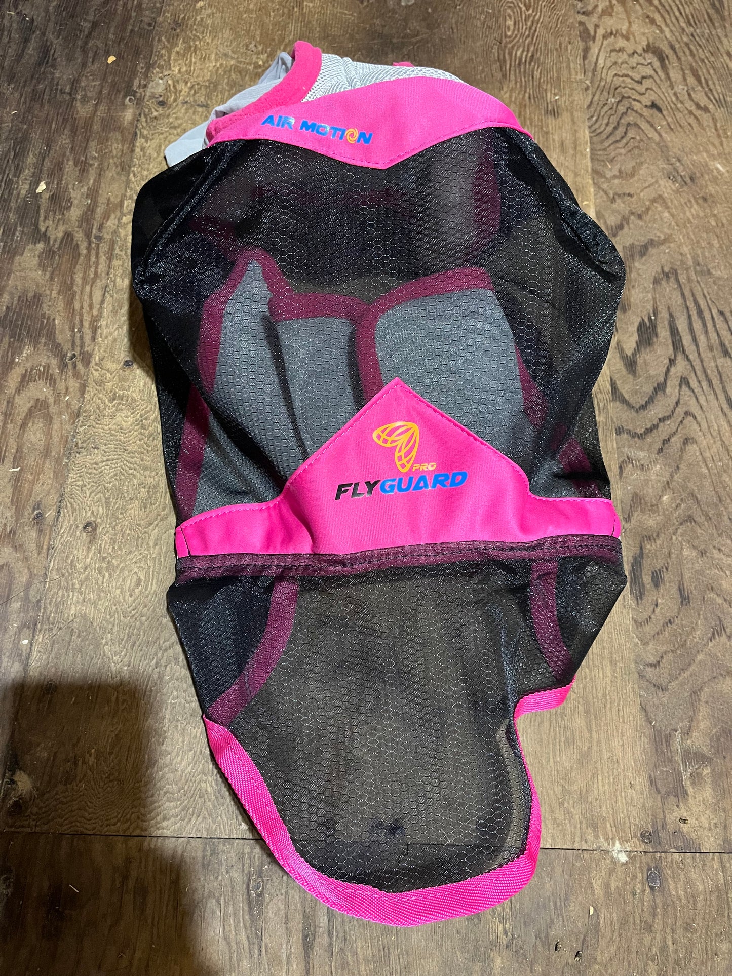 Deluxe xf fly mask with ears and extended nose