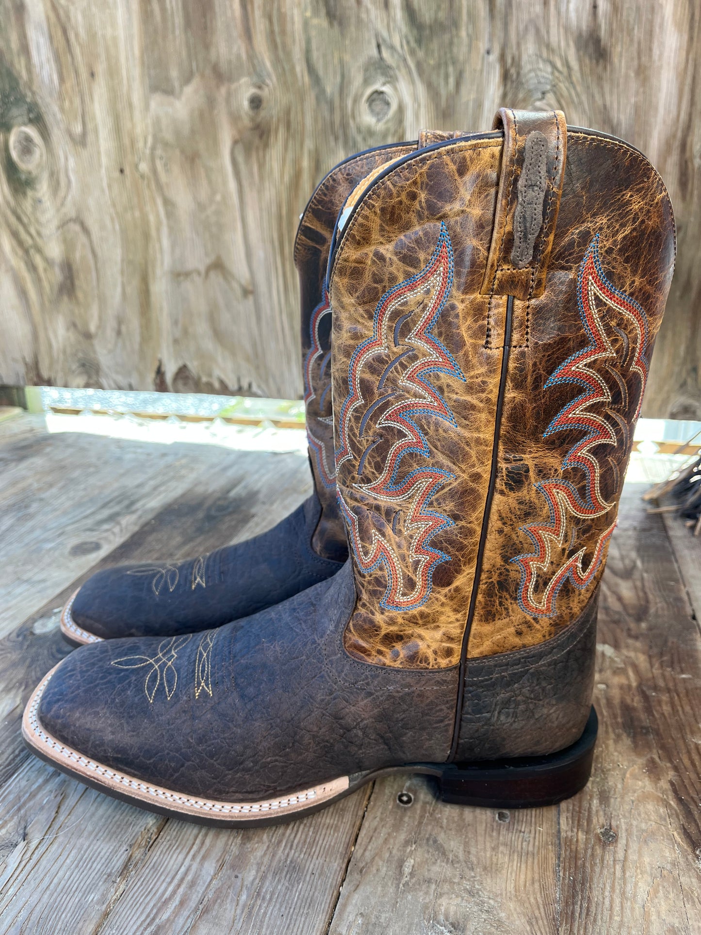 Men’s size 11 cowboy boots