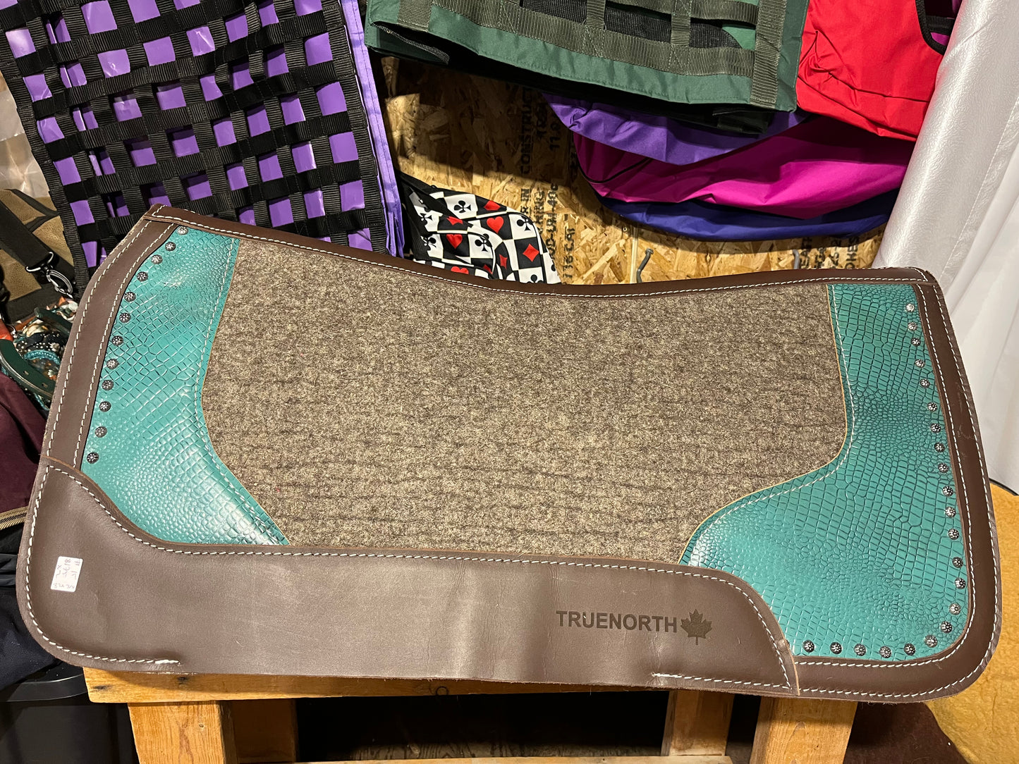 Teal croc 32 x 3/4 pad