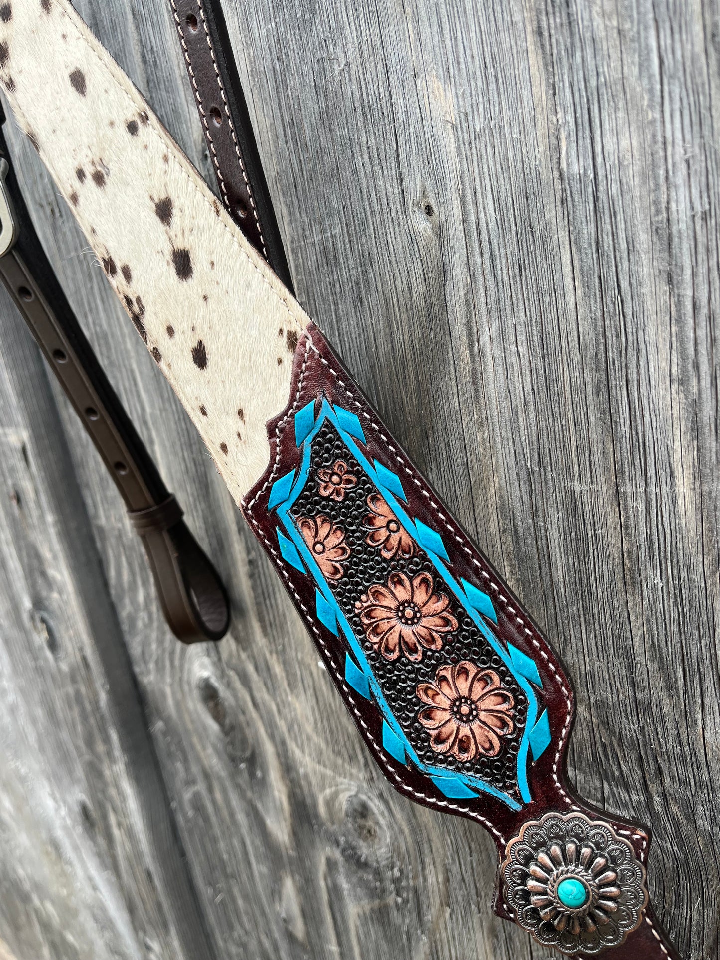 Cowhide buckstitch tack set with matching wither strap