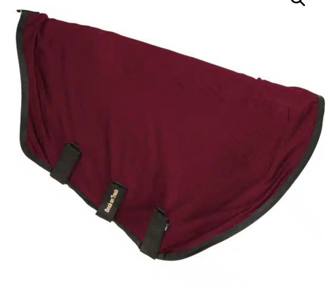 Back On Track deluxe Mesh sheet with free hood Wine Red
