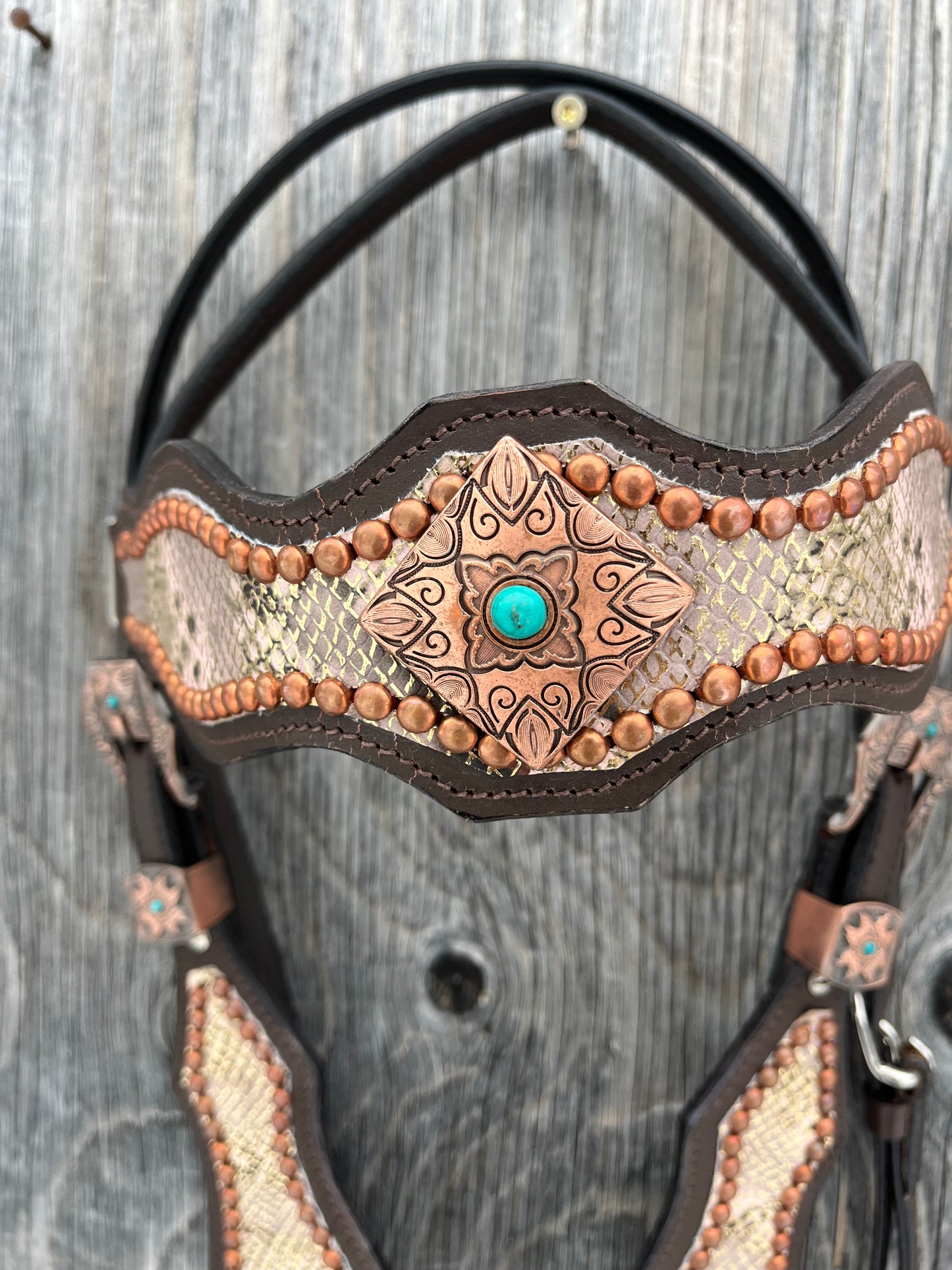 Rose gold brow band tack set