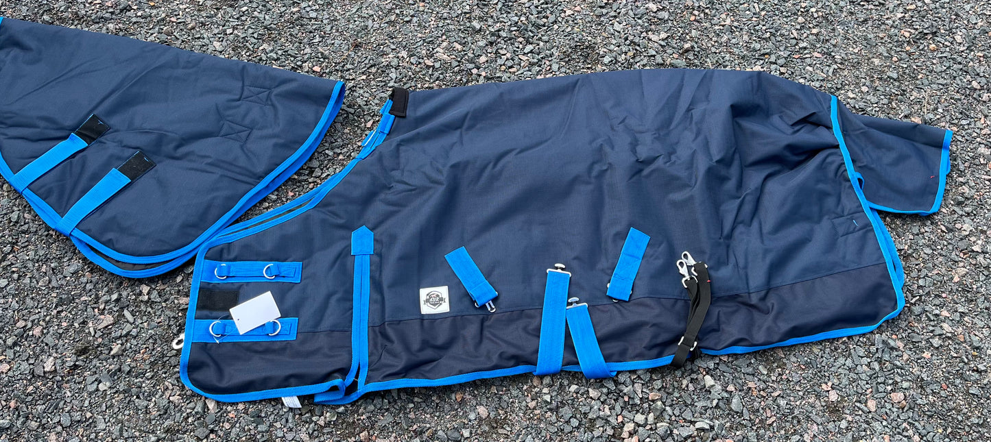 Navy pony 200 g winter turnout with blue trim
