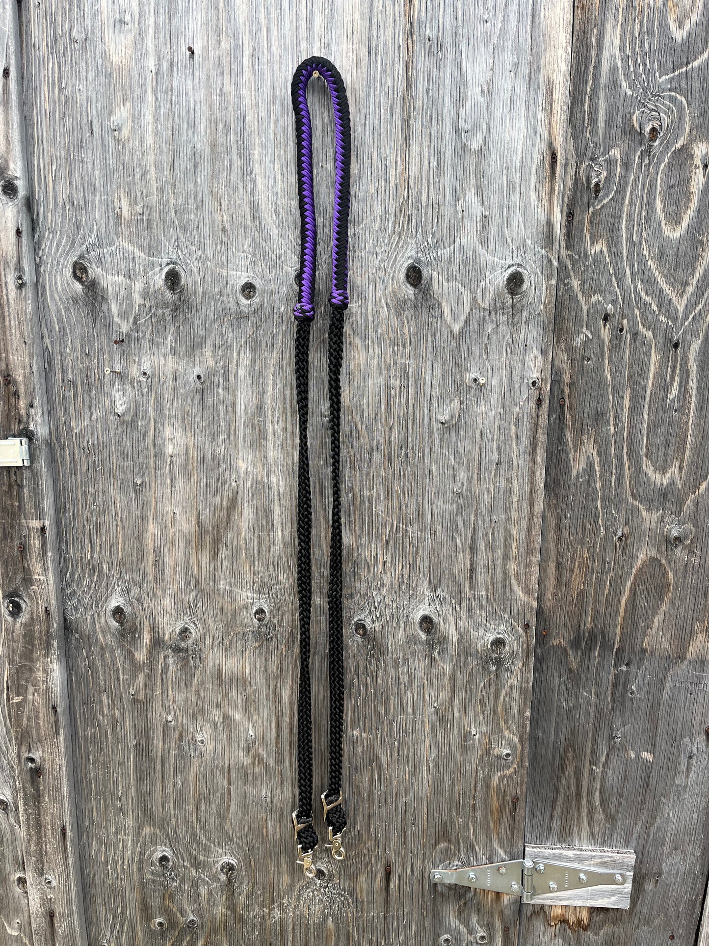Rolled chunky centre with flat braid and snaps purple and black reins