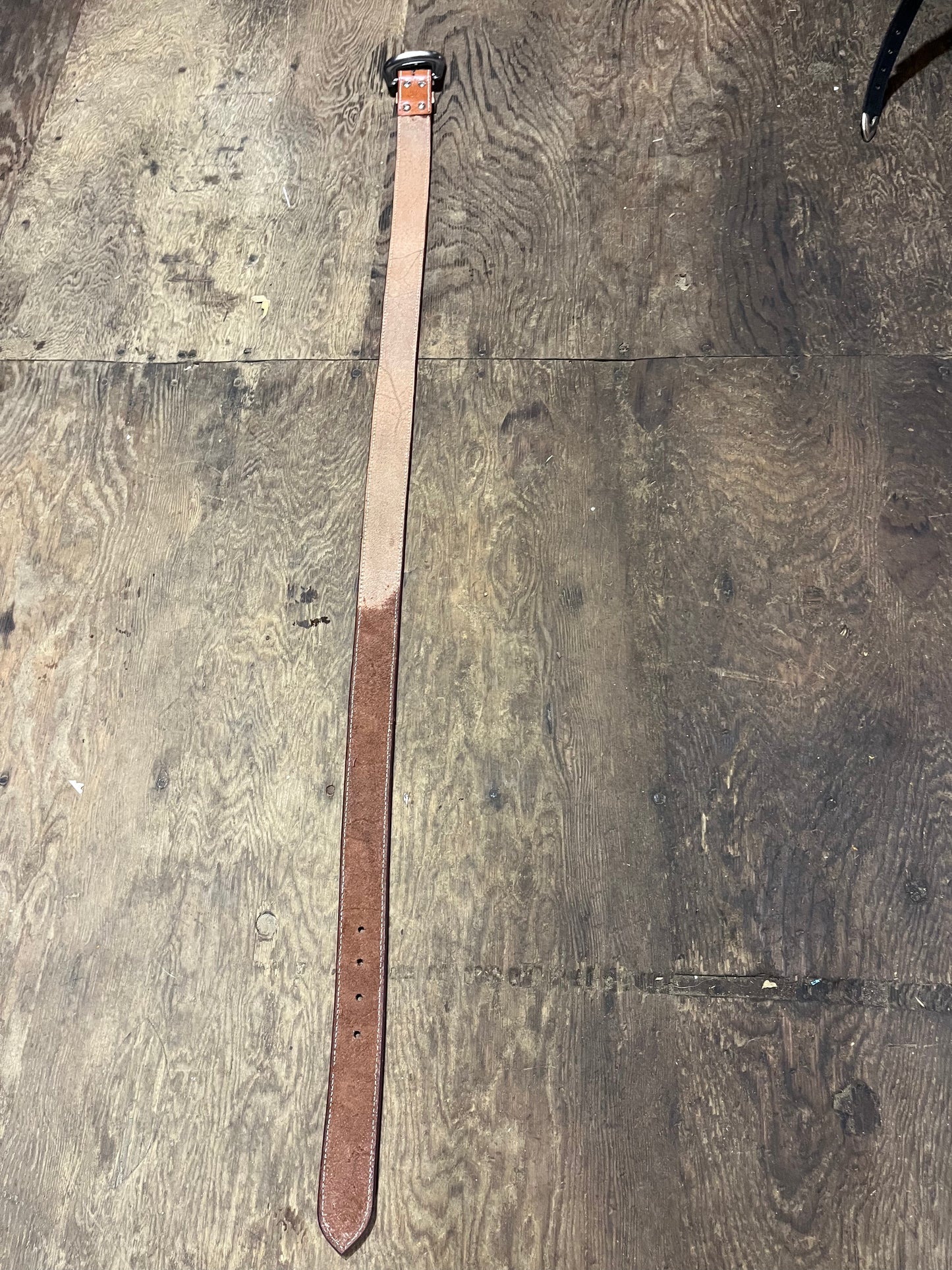 Tooled belt measures 45”