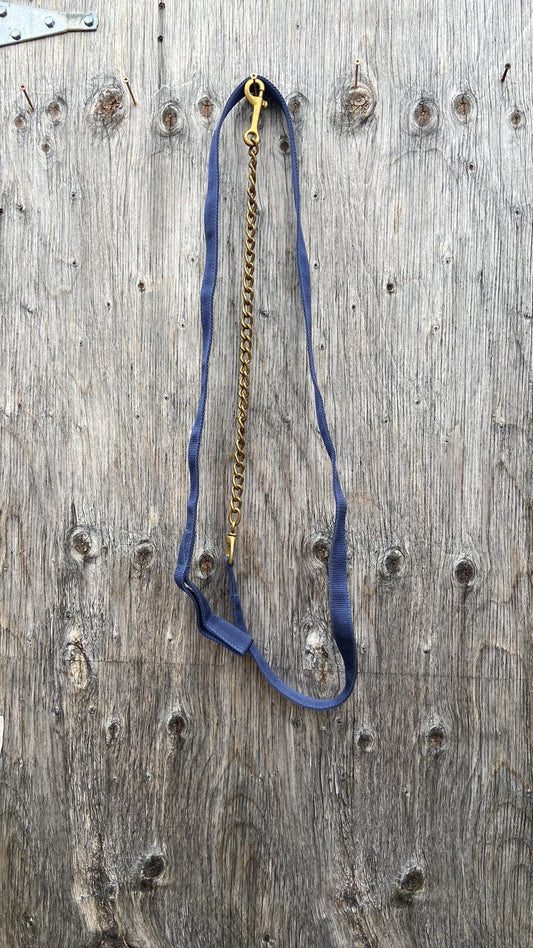 Nylon lead with brass chain