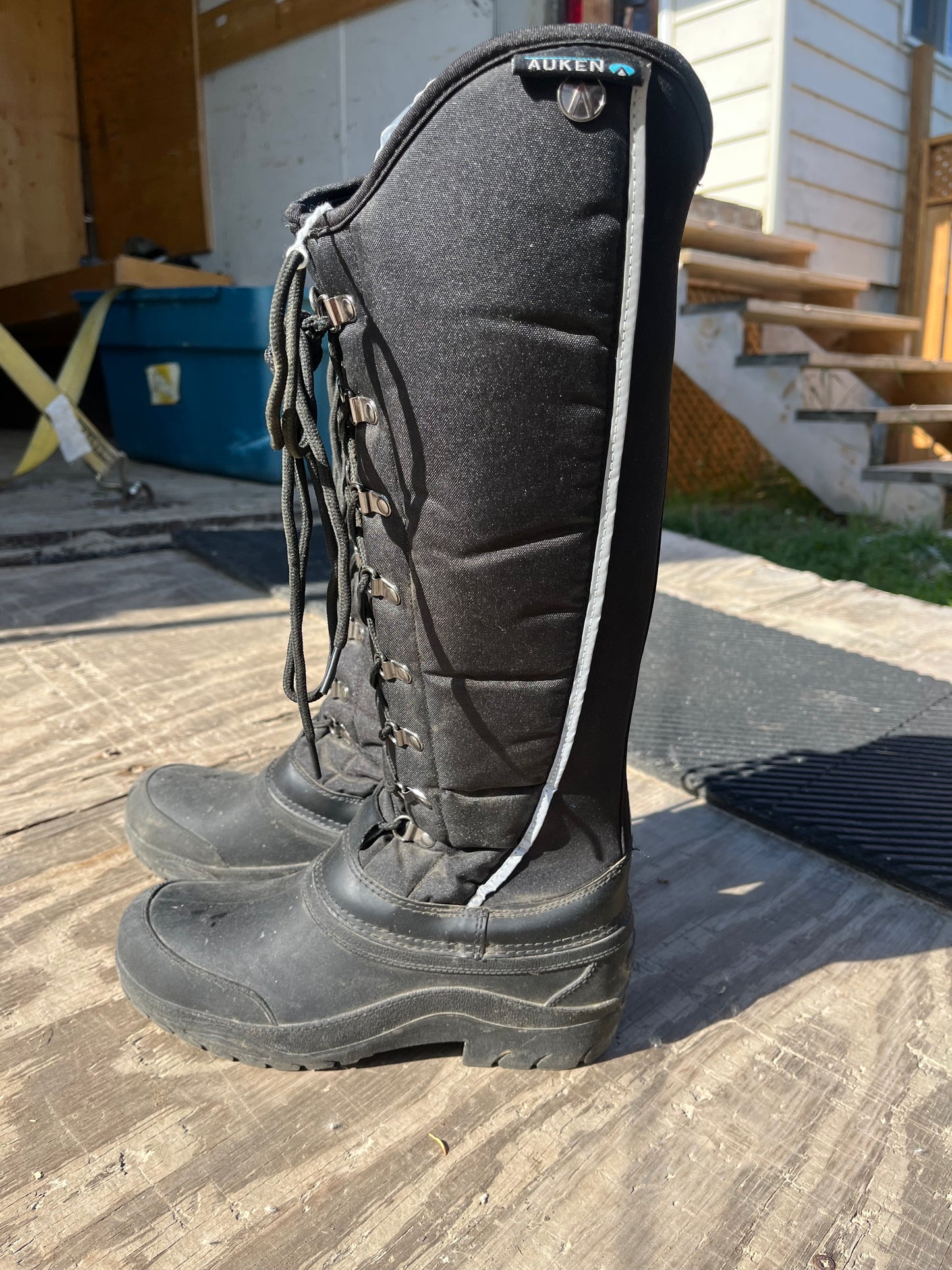 Ladies size 6 auken winer tall boots